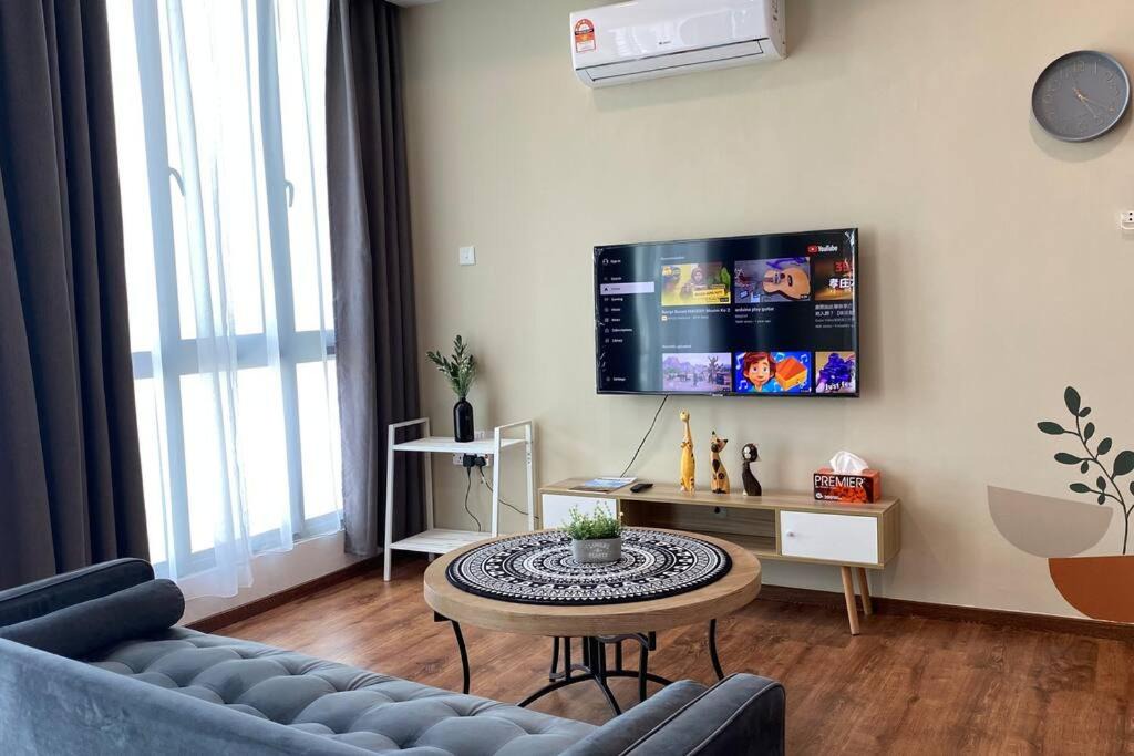Kuching Apartment | #1.3 Cozy 7Pax Large Beds 2B1R Vivacity Kuching Jazz Suites