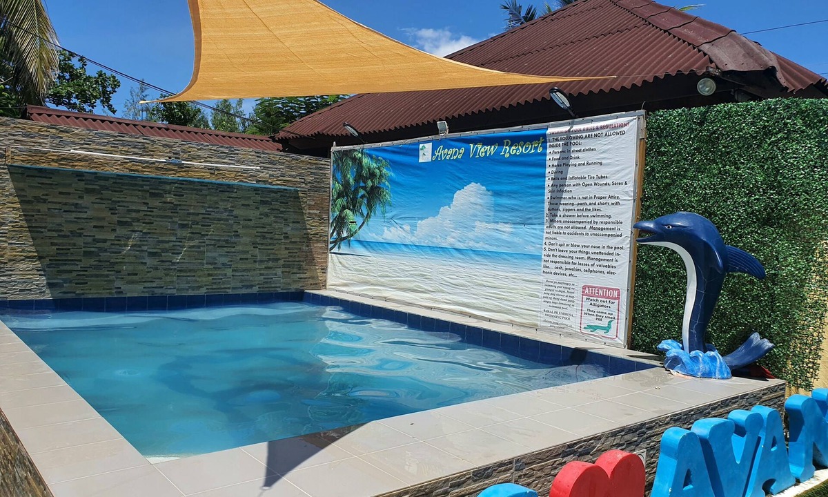 Infanta Villa | 1 min walk to beach Vacation House with pool