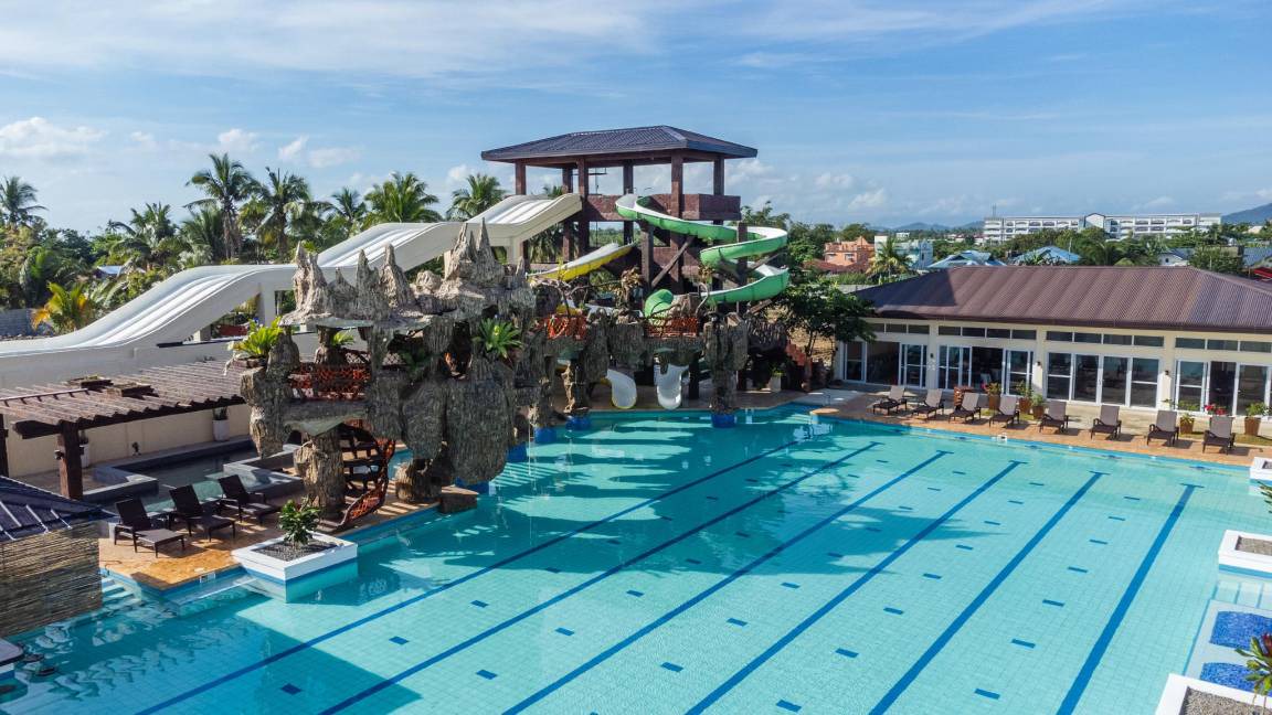 Tacloban Resort | 104 m² Resort ∙ 3 guests