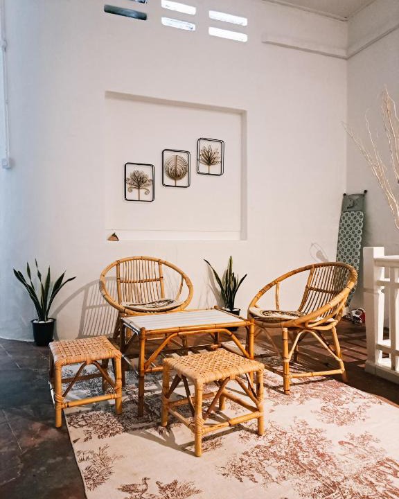 Downtown George Town Hostel | 111 Hutton Lane Hostel