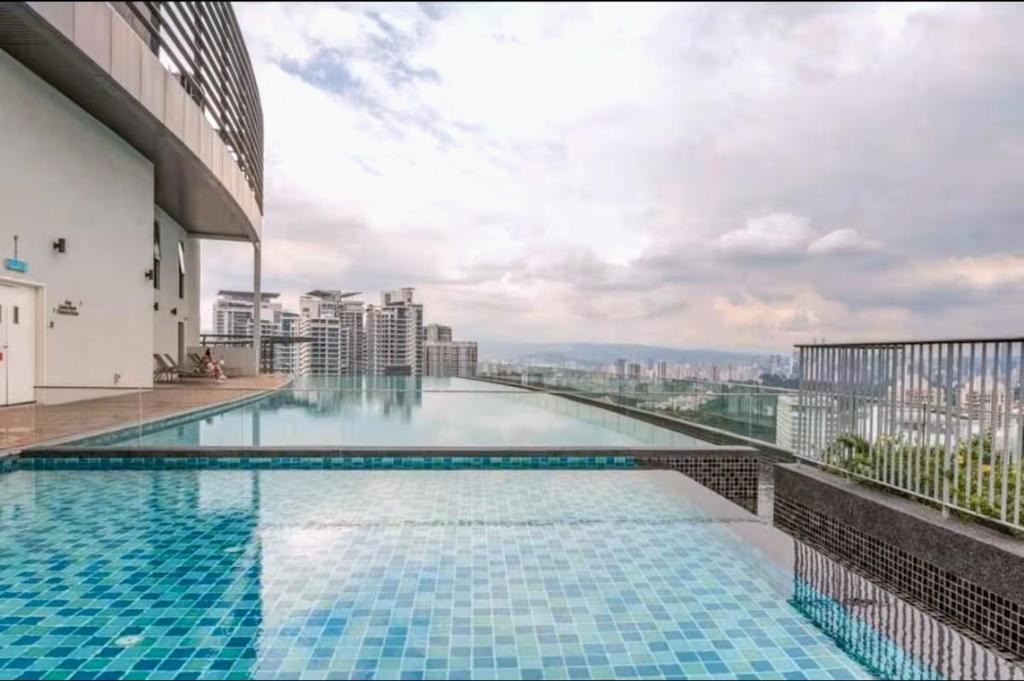 Seri Tanjung Pinang Apartment | 118 Island Plaza Penang