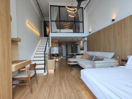 Bayan Lepas Apartment | 138 SKY LOFT Golf View Near Airport & SPICE