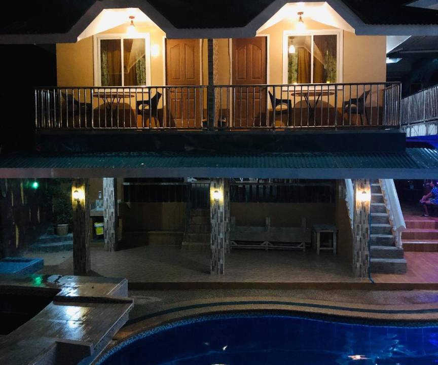 Guindulman House | 150 m² Bungalow ∙ 2 bedrooms ∙ 6 guests