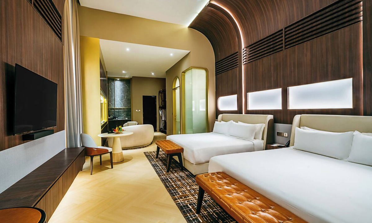 Setia Tropika Resort | 1975 Avenue & Hotel
