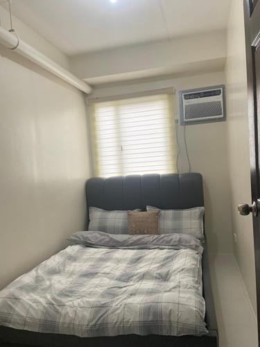 Quezon City Hotel | 1BR With Parking Commonwealth Quezon City