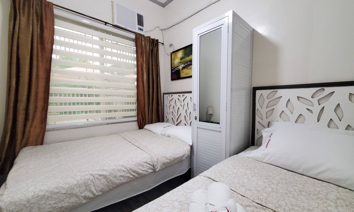 Tayug House | 2 BDRM, Furnished, A/C, Wi-Fi, PRKG, Netflix, PRKG, in Tayug Town Proper