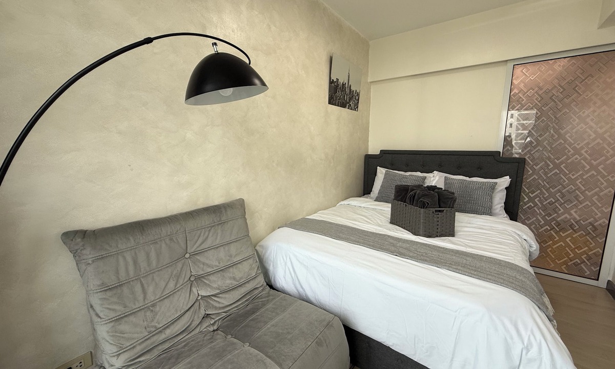 Taguig Apartment | 2 Bedroom Unit with Beach View near Airport