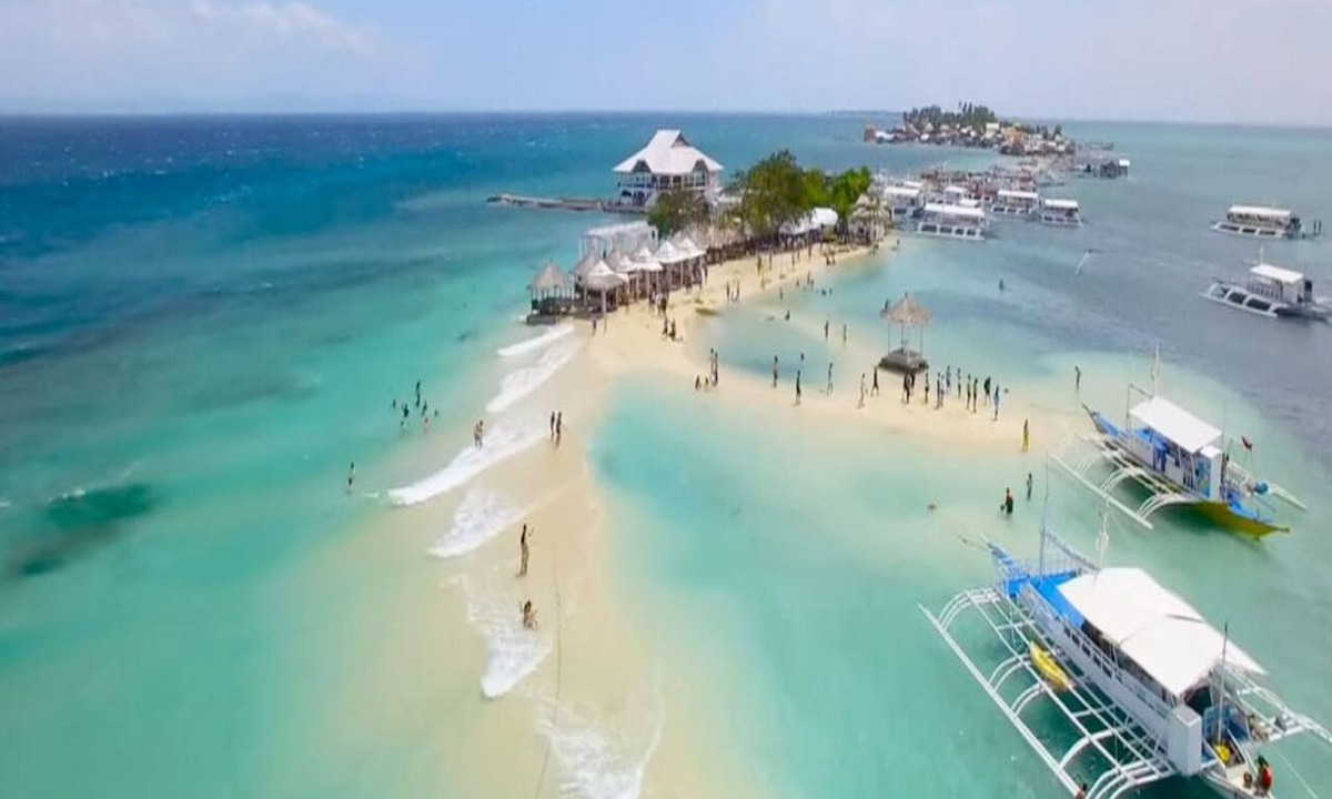 Lapu-Lapu Condo | 2 Lux. 2-Bedroom Condos next to each other, woow oceanviews, 2 pools, Beach Gym