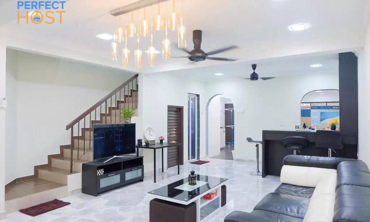 Bandar Sunway House | 2 Storey Terrace 100mbs WiFi opp. Sunway
