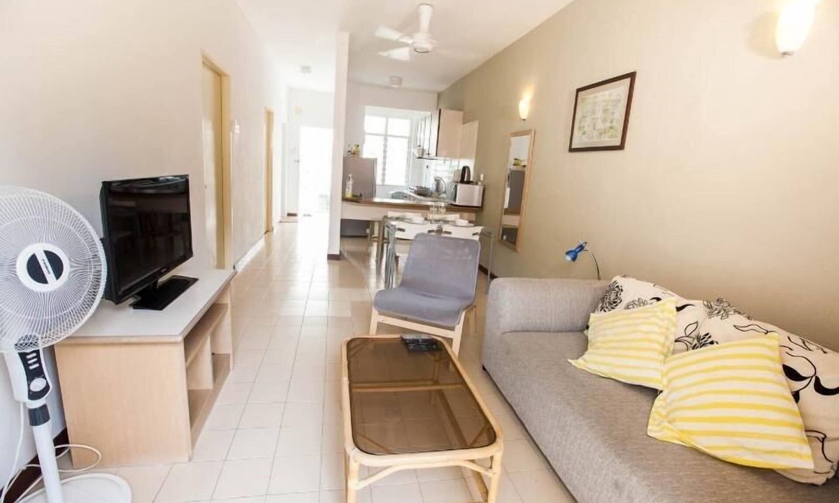 Batu Ferringhi Apartment | 2BR near the Beach (WiFi & CableTV)