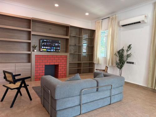 Teluk Intan Villa | 3 Storey Modern Bungalow Villa with Roof Top Near Lean Tower, 2 mins to Town