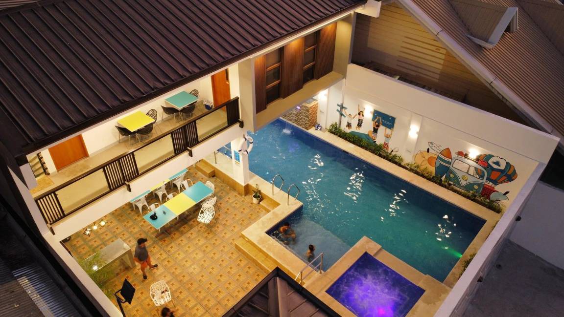 Angono Villa | 300 m² Villa ∙ 2 bedrooms ∙ 20 guests