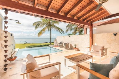 Sanchez Villa | 3br 6 Guests Ocean view private pool