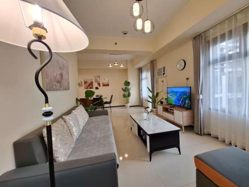 Pasay Apartment | 3BR Grand-100sqm-15pax-Free Parking-PET-MOA,PICC,WTC,CCP