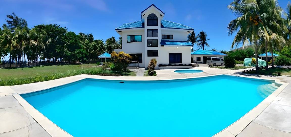 Pagudpud Villa | 432 m² Villa ∙ 4 bedrooms ∙ 24 guests