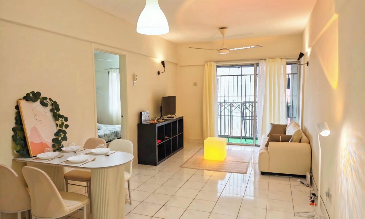 Bukit Jalil Apartment | 5-min Walk to National Stadium Cozy Cream Style Unit near LRT & Axiata Arena