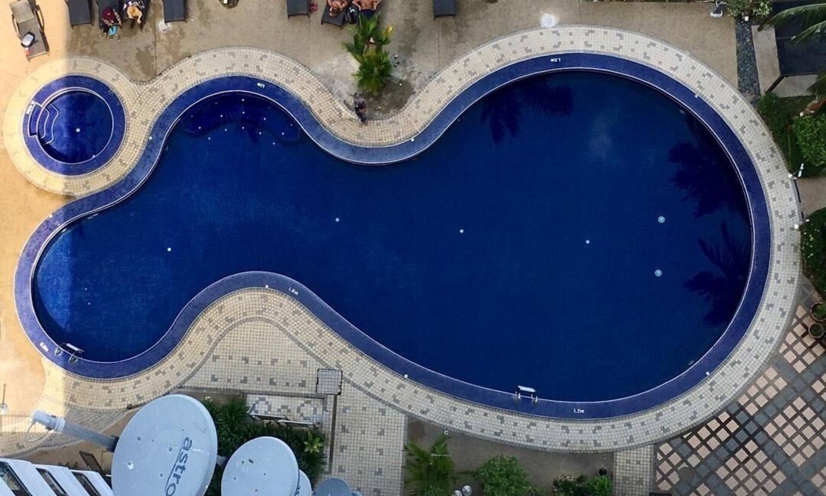 Batu Ferringhi Apartment | 5 minutes away from the beach. Breathtaking Sea view