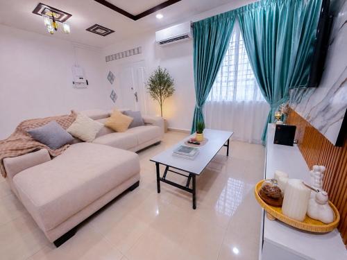 Central Seberang Perai House | 5R3B Bukit Mertajam Penang for 10 pax