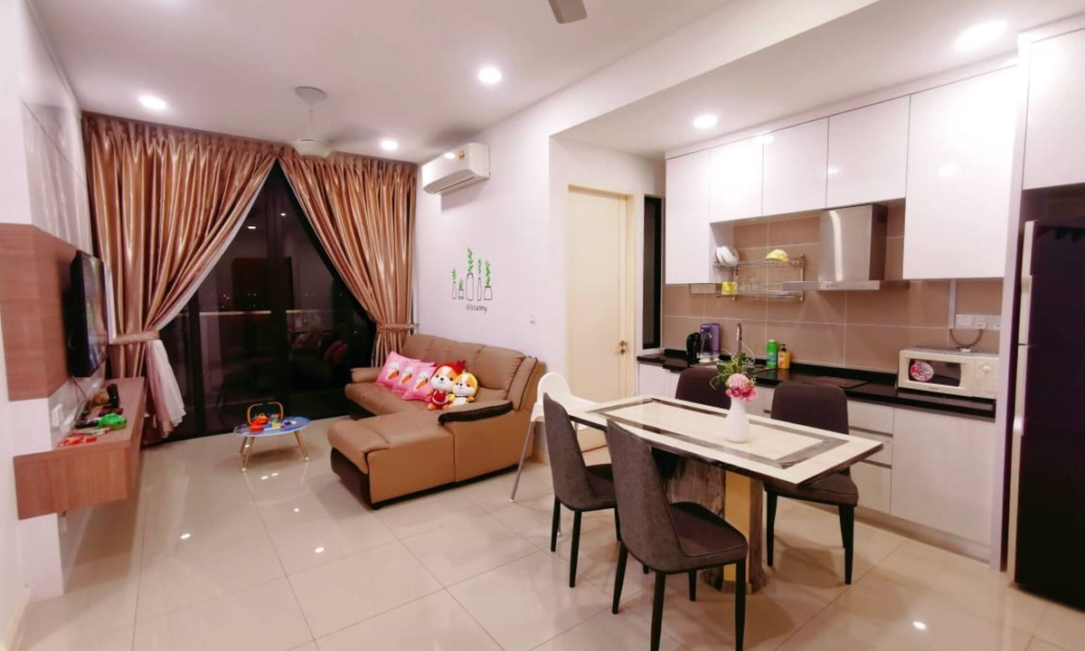 Medini Apartment | 8 mins Walk to2B2R@ Legoland-Happy Sunshine Suite for families-Lakeview Cozy!8px