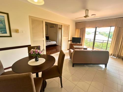 Alor Gajah Apartment | A Famosa Condo Appartment Studio House 4 Pax Alor Gajah