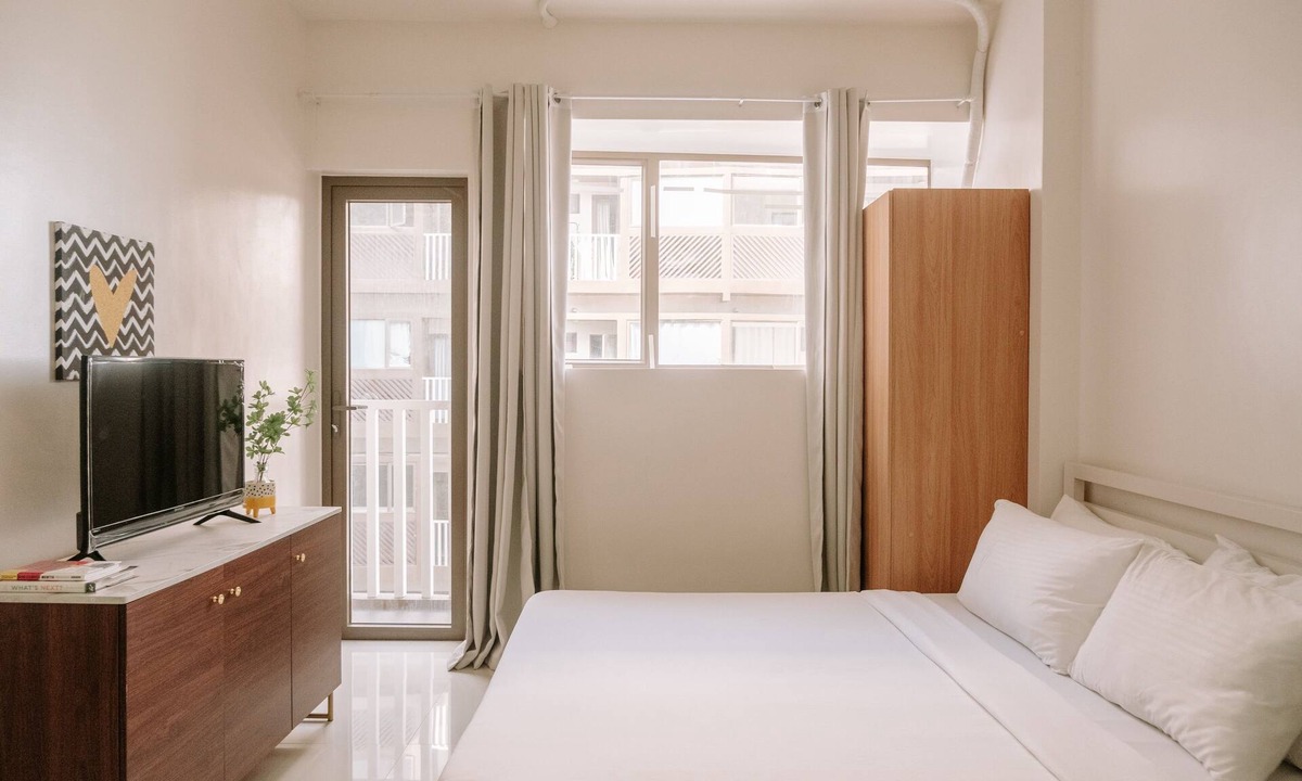 Mandurriao Condo | A Peaceful & Bright Haven