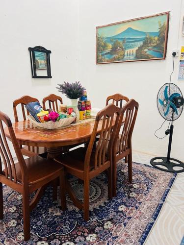 Kampung Menteri Road Apartment | Abah Homestay Musliim Only