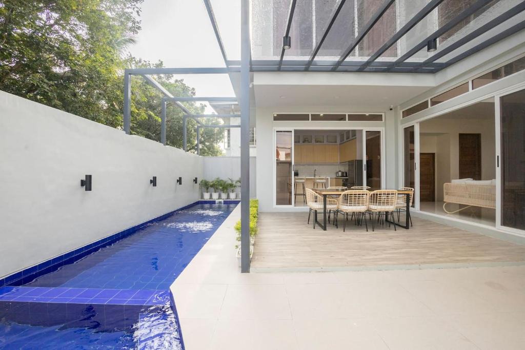 Alabang Villa | Addie's Place Camella Homes 2D Muntinlupa