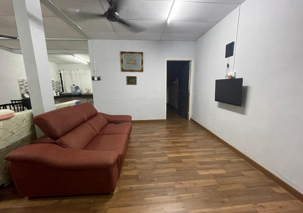 Pekan Melayu House | ADEELA HOMESTAY @ BANDAR KUANTAN