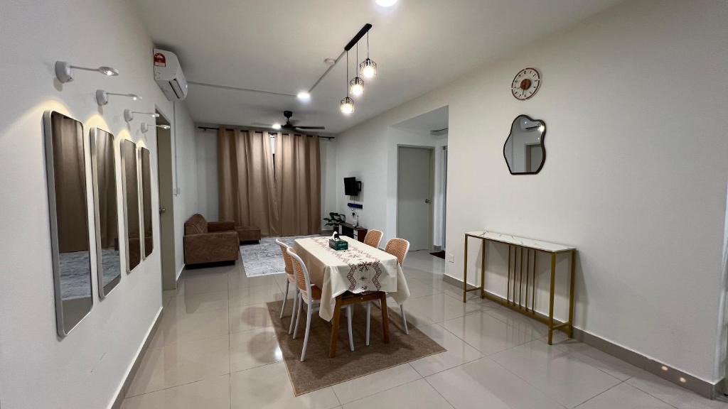 Kota Warisan Apartment | AF Santai Homestay KLIA Sepang
