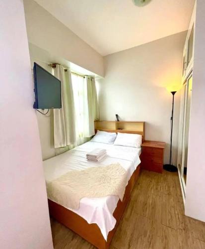 Muntinlupa Apartment | Alabang Staycation by Janet