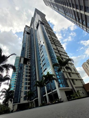 Bagumbayan Apartment | Andy's Place One Eastwood Tower 1
