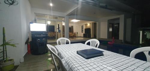 Angeles City Villa | Angeles Private Pool Villa