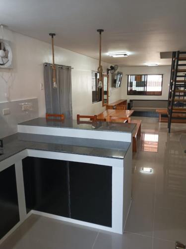 General Luna Apartment | Angelito's Beach House 4 bedroom