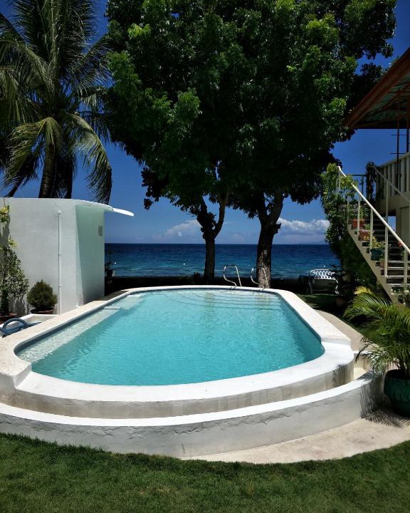 Oslob Resort | Anton's Beach Resort
