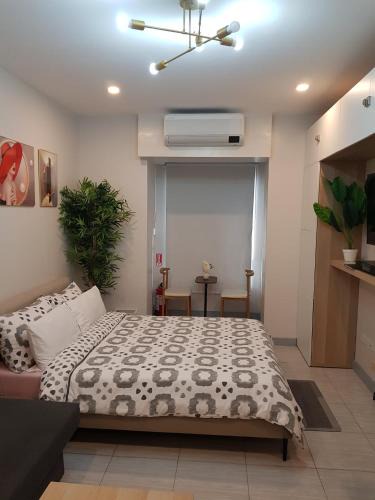 South Triangle Hotel | Apartment 2 Quezon City Condo Pool View