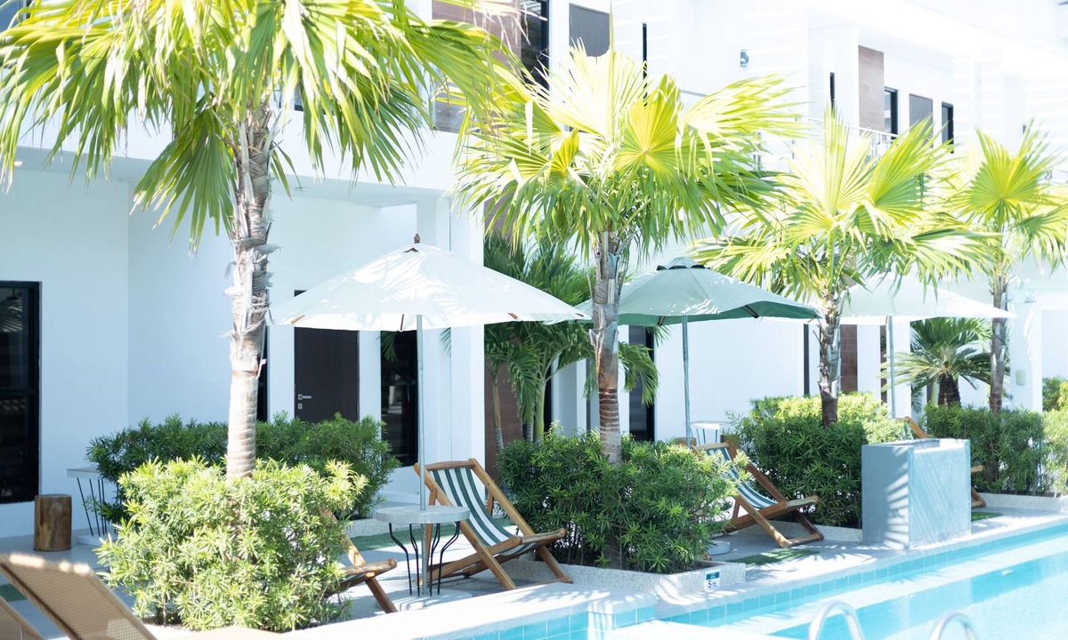 Pasuquin Resort | Asaricha Tropical Beach Resort