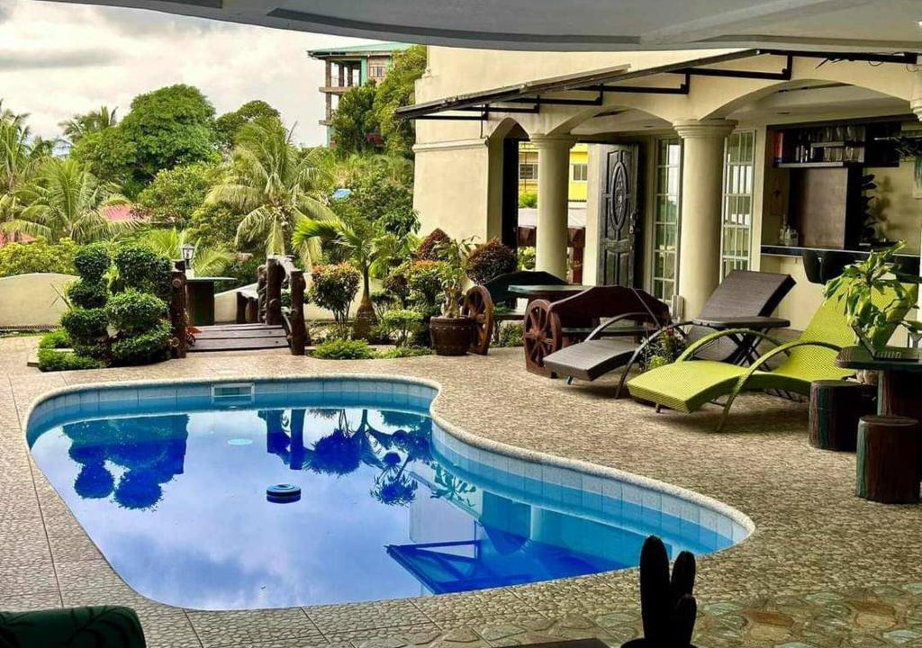 Tagaytay Villa | Avana Hills Tagaytay Holiday Villa