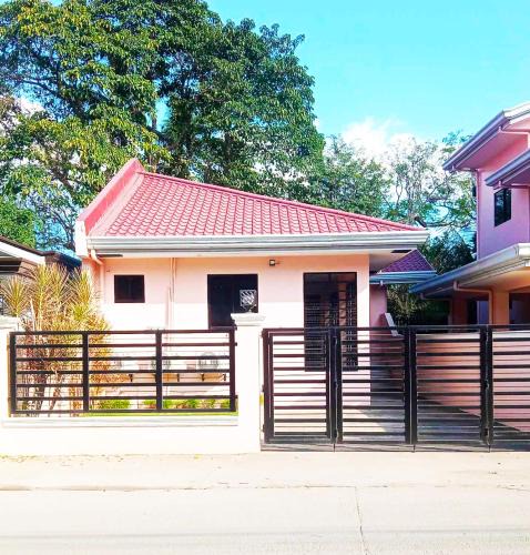San Fernando Hostel | B Guest House Room Rentals