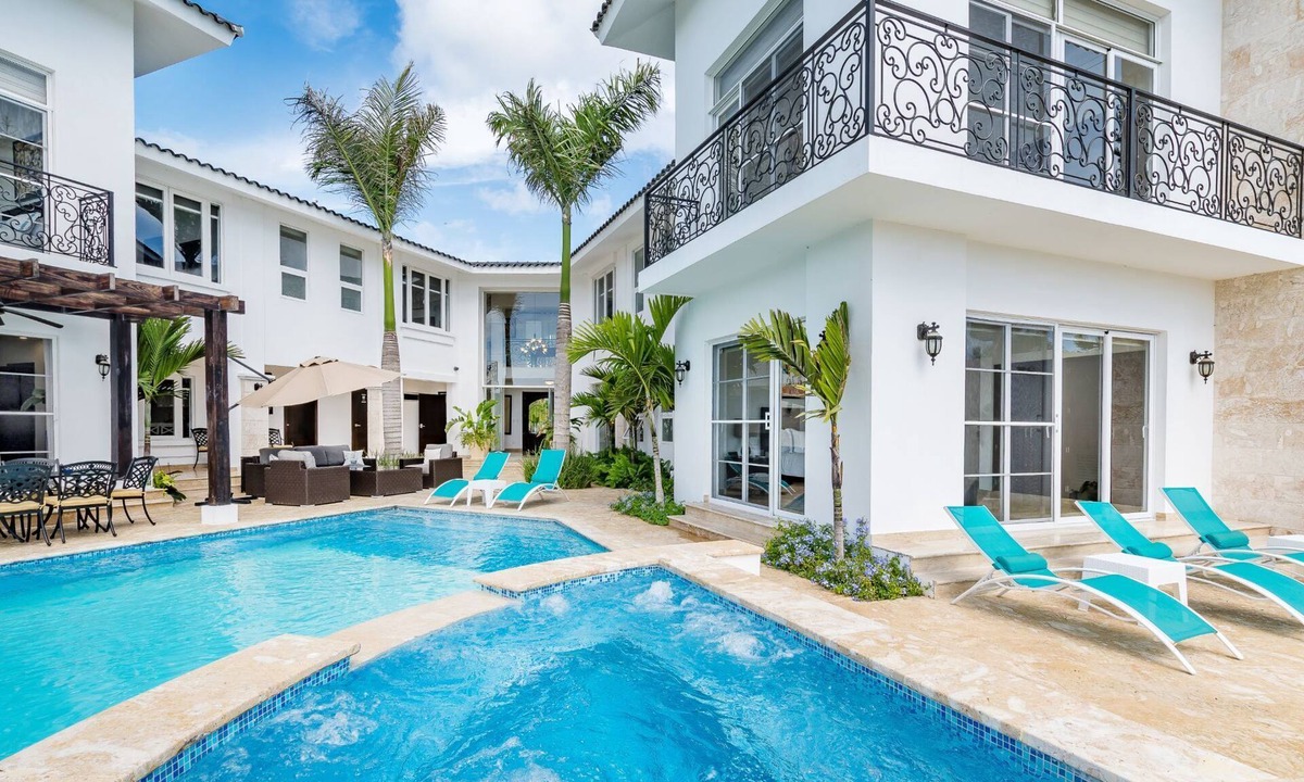 Bavaro House | Bachelor Party´s Heaven with Chef and Daily Housekeeping