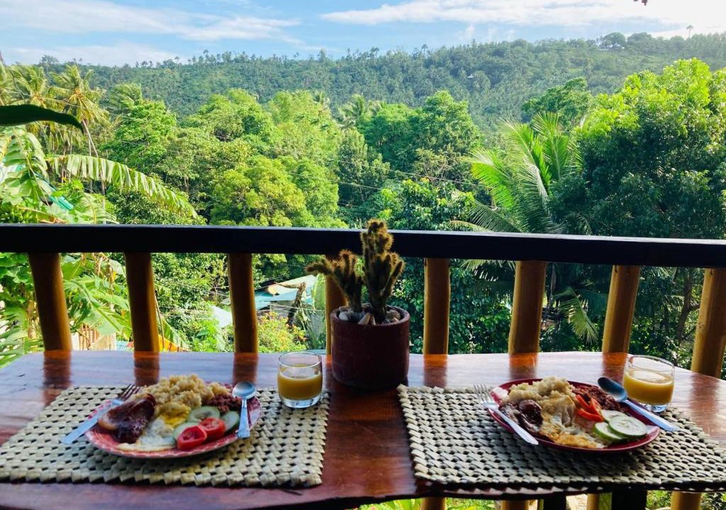 Puerto Galera Bed & Breakfast | Bahay Luntian Guest House
