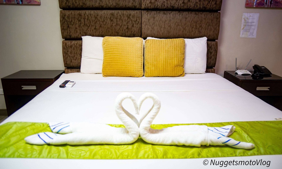 Balibago Hotel | Balcony Room#4 at Grand Central Hotel