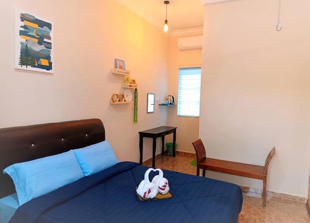 Setiu Ski Chalet | BASAR HOUSE SUITES RHU 10/PENARIK
