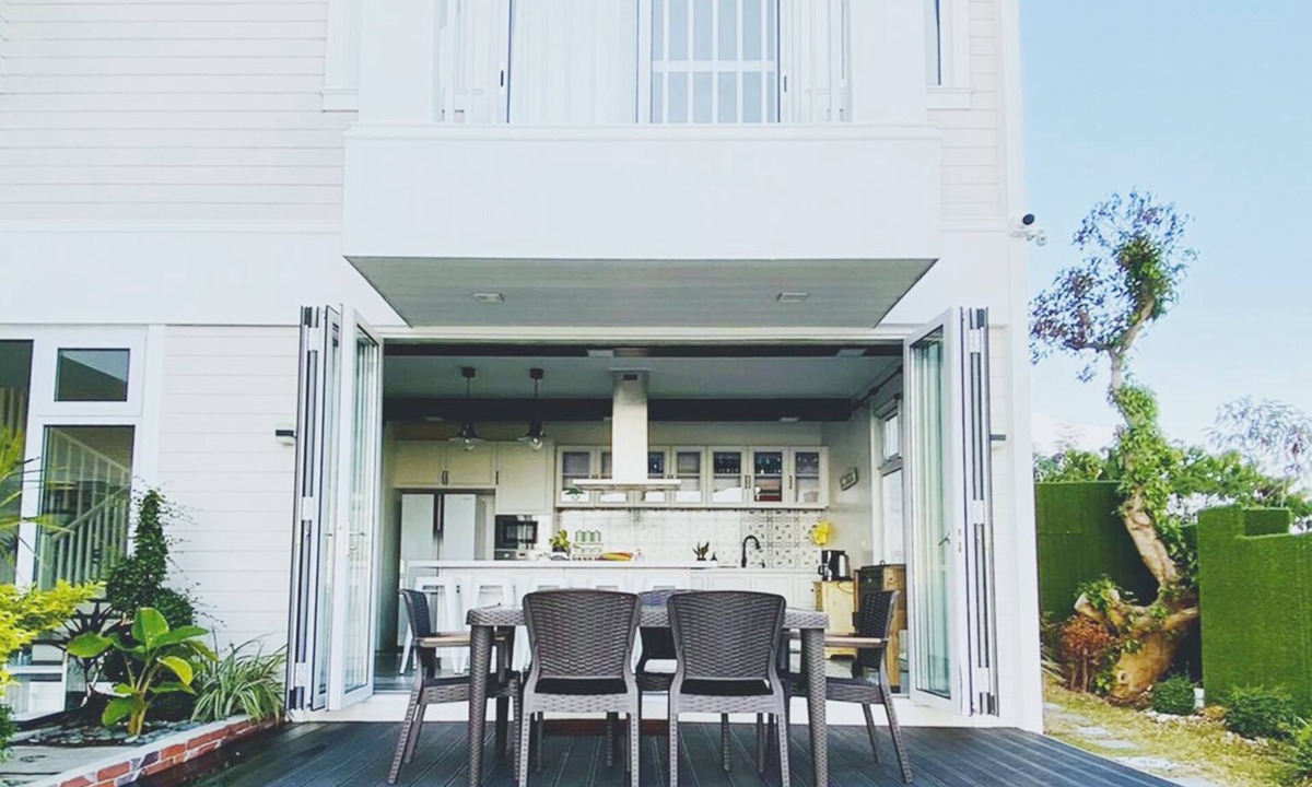 Nasugbu Villa | Beach Front Villa 4 Bedroom w/Private pool