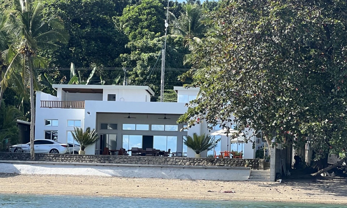 Merida Villa | Beachfront. Direct access to safe sandy beach.