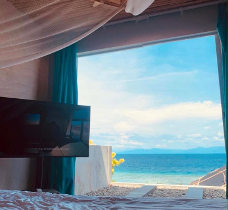 Lambug Villa | Beachfront Sunset Sky Villa on 1,5 km Lambug Beach, Kawasan Falls 10 Min, Badian Moalboal - The Verge Cebu
