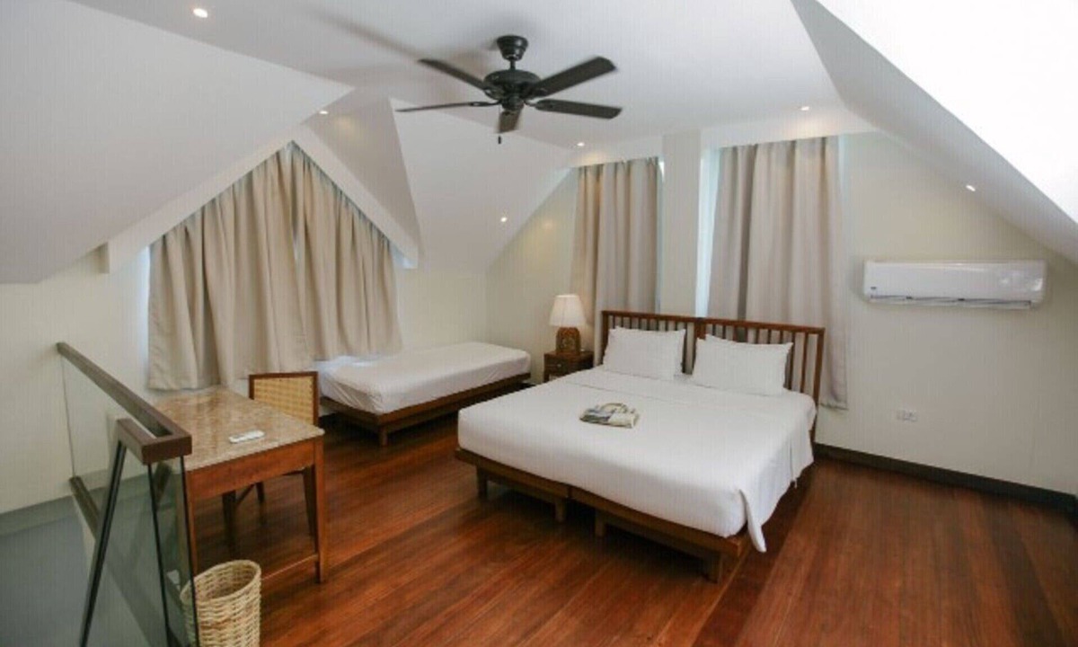 Taytay Cottage | Beautiful 5 Star Loft Water Cottage with Sea Views on Apulit Island Resort, El Nido Cottage 1002