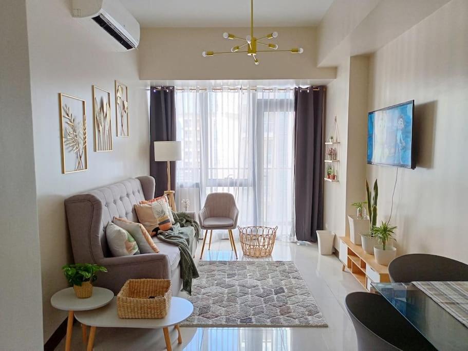 Pinagsama Apartment | Beautiful High End Condo in City Center, Manila