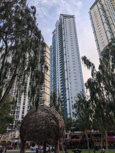Bonifacio Global City Apartment | Bellagio One Bedrroom BGC Burgos Circle by Christine Suites PH