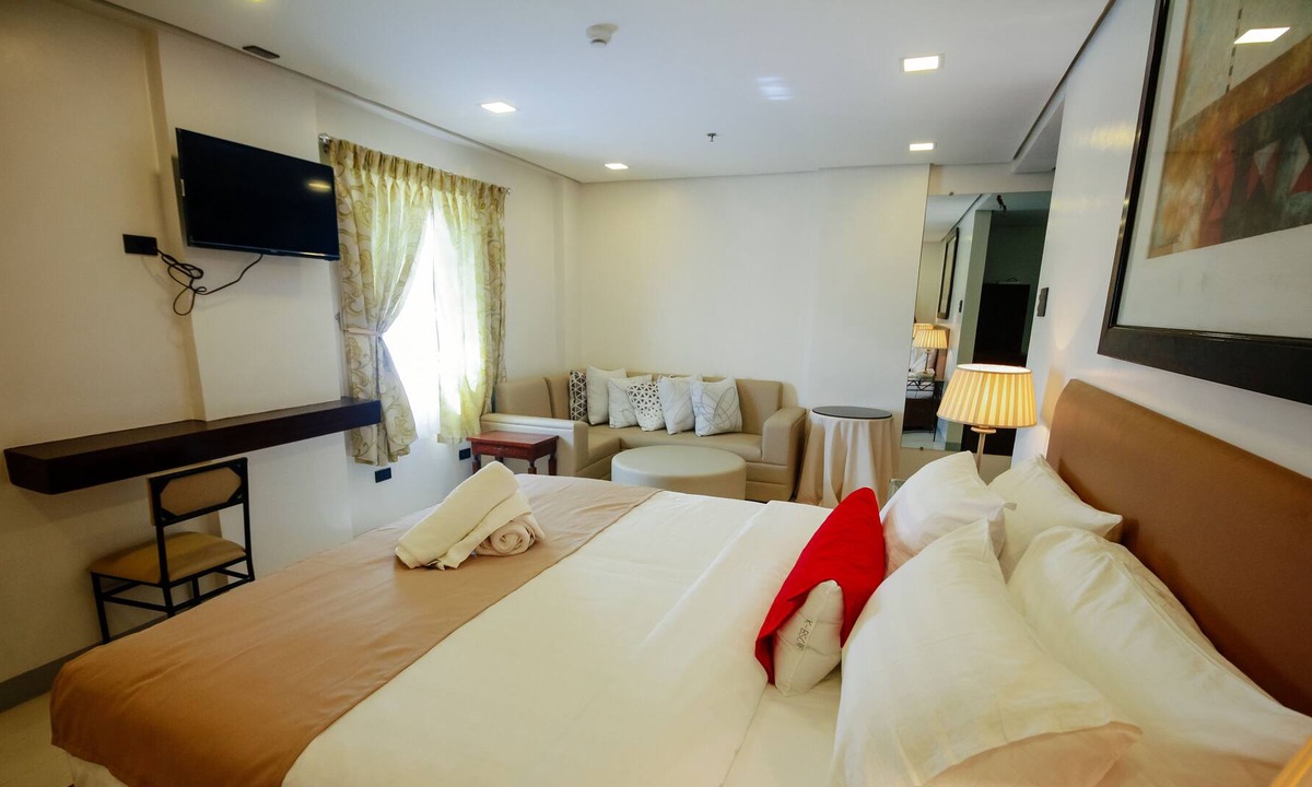 Bantay Hotel | Belltower CSheLi Suites