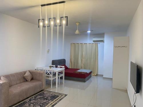 Seri Kembangan Apartment | Best Price at Taman Equine free WiFi near MRT &McD